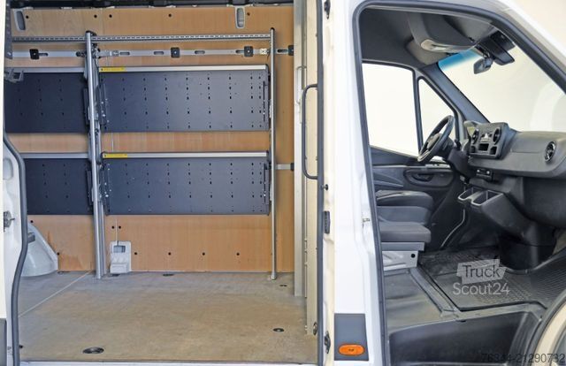 Panel van MERCEDES-BENZ eSprinter 312 MR Ka Klima Kamera Regale #76T052