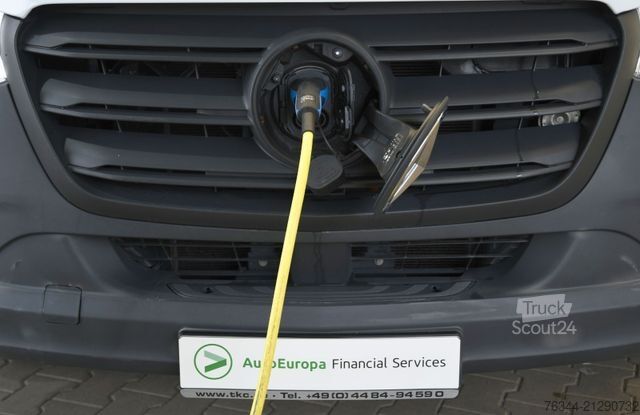 Panel van MERCEDES-BENZ eSprinter 312 MR Ka Klima Kamera Regale #76T052