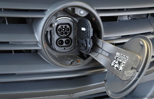 Panel van MERCEDES-BENZ eSprinter 312 MR Ka Klima Kamera Regale #76T052