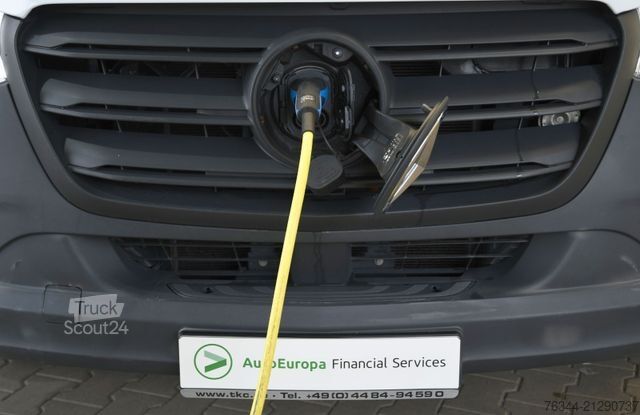 High top van MERCEDES-BENZ eSprinter 312 MR Ka Klima Kamera Regale #76T052