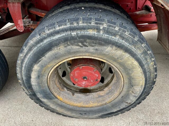 Kippwagen Iveco 190-38 6X2 TRILATERALE