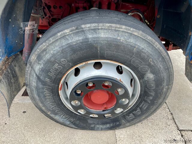 Kippwagen Iveco 190-38 6X2 TRILATERALE