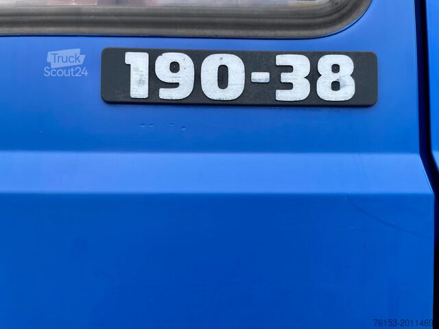Kippwagen Iveco 190-38 6X2 TRILATERALE