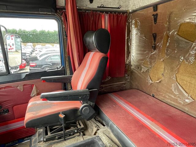 Kippwagen Iveco 190-38 6X2 TRILATERALE