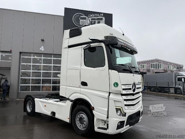 Standardni tegljač Mercedes-Benz Actros 18.45 GIGA SPACE