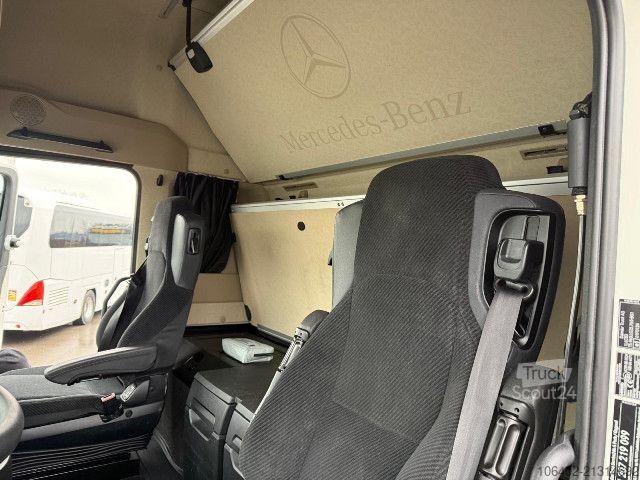 Standardni tegljač Mercedes-Benz Actros 18.45 GIGA SPACE