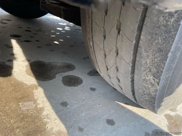 Pohyblivá podlaha Bodex Agrar 80m3 Cargo floor 380H SAF