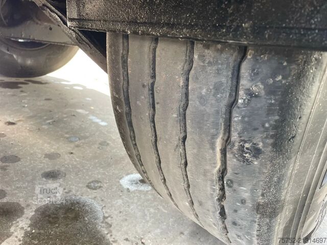 Pohyblivá podlaha Bodex Agrar 80m3 Cargo floor 380H SAF