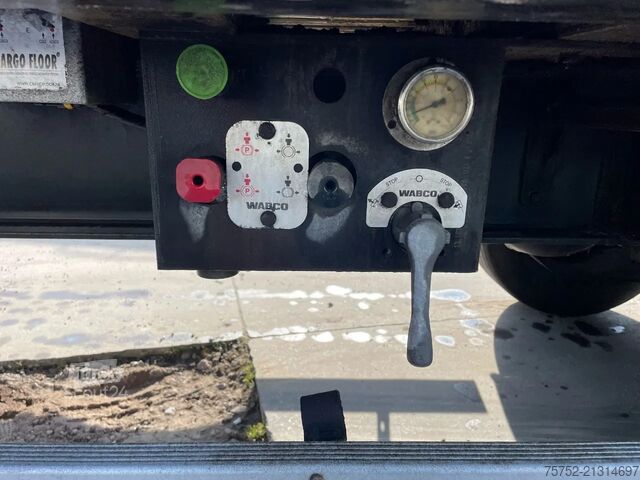 Pohyblivá podlaha Bodex Agrar 80m3 Cargo floor 380H SAF