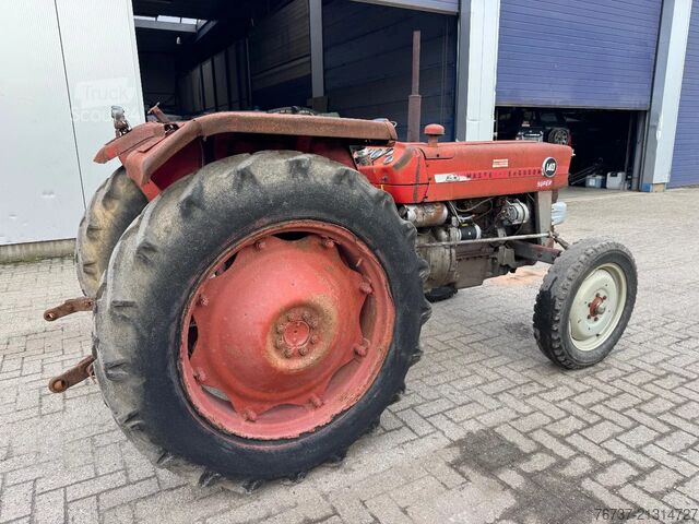 Κλασικό τρακτέρ Massey Ferguson 140