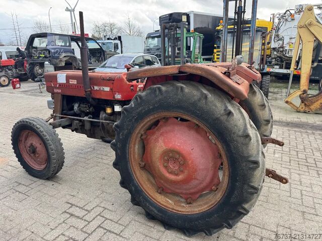 Κλασικό τρακτέρ Massey Ferguson 140