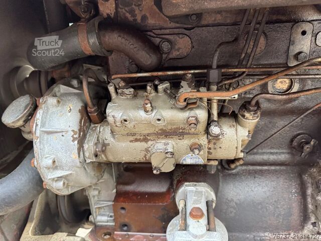 Κλασικό τρακτέρ Massey Ferguson 140