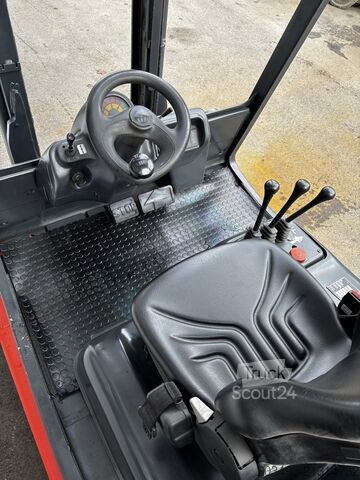 Wózek widłowy Linde E35P