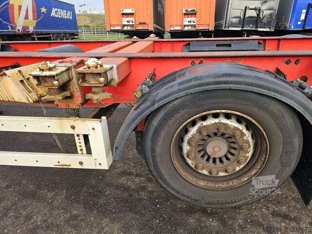 Transport af containere KRONE SD 27/ FIXED CHASSIS/ SAF DISC. 40 FT /2 X 20 F...