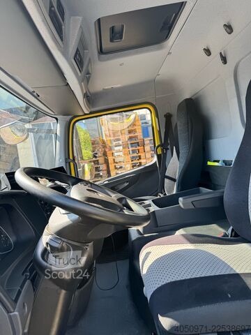 Transporter mit Pritsche & Plane Mercedes-Benz Atego 818
