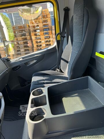 Transporter mit Pritsche & Plane Mercedes-Benz Atego 818