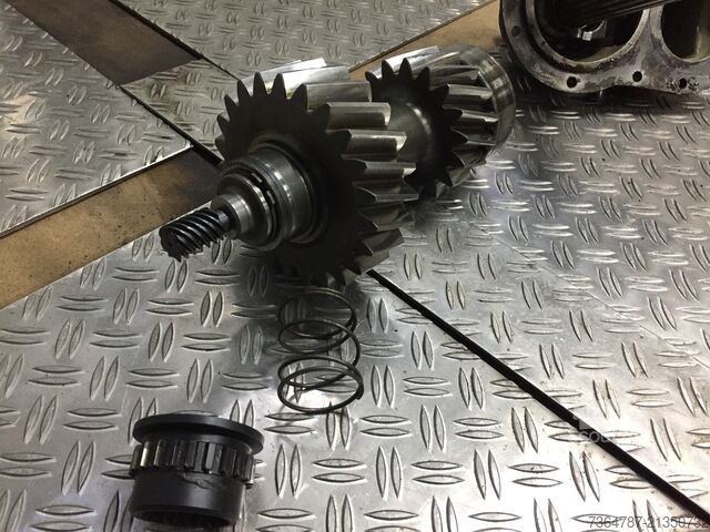 Vakio vetoauto MAN Verteilergetriebe, Einzelteile Typ :G450