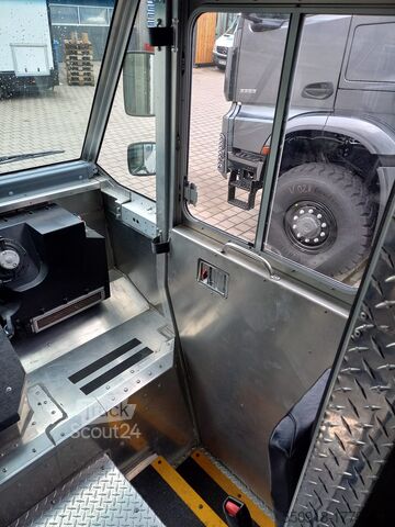 Box van Ford StepVan USA P1000