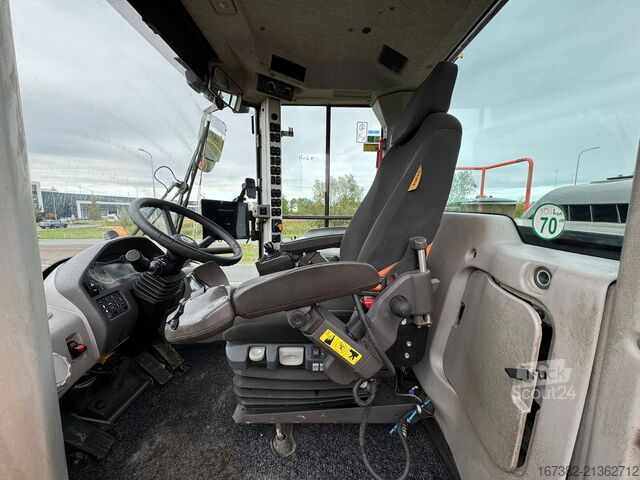 навантажувач Volvo L220H