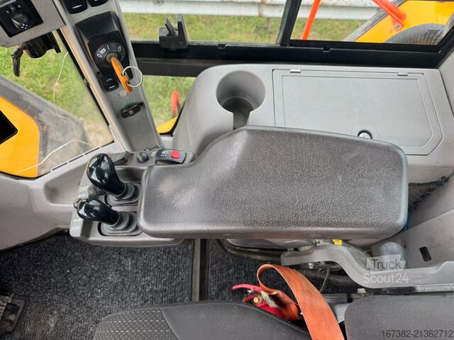 навантажувач Volvo L220H