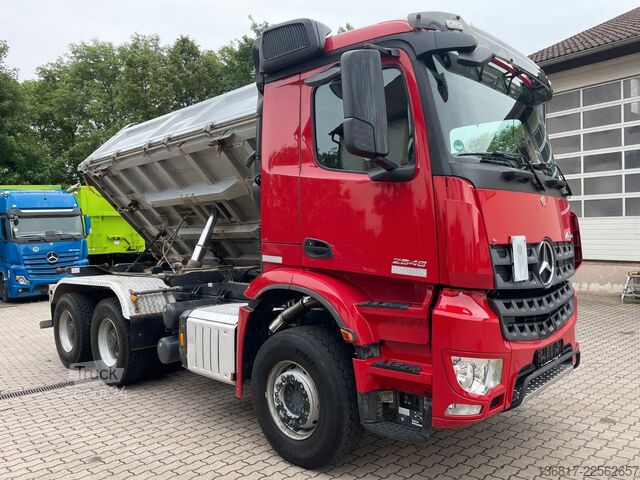 Autocamion basculant tridirecțional MERCEDES-BENZ Arocs 2648 6x4 BB Dautel Bordmatik Retarder Shz