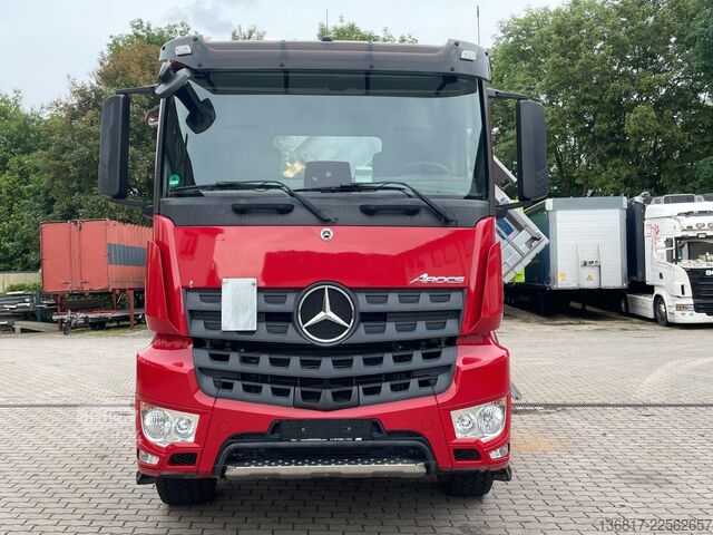 Autocamion basculant tridirecțional MERCEDES-BENZ Arocs 2648 6x4 BB Dautel Bordmatik Retarder Shz