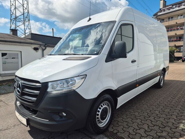 Kastenwagen hoch MERCEDES-BENZ Sprinter Kasten 314 CDI*Regale *