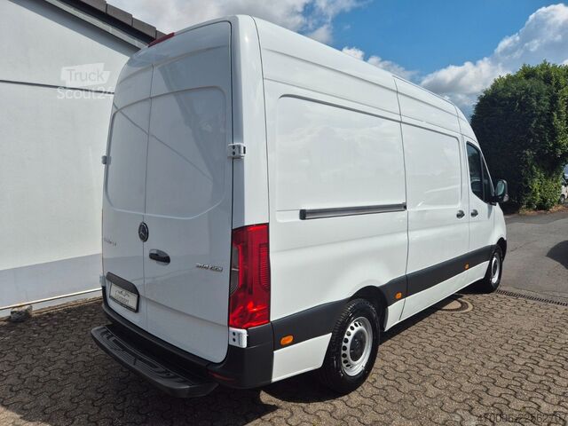 Kastenwagen hoch MERCEDES-BENZ Sprinter Kasten 314 CDI*Regale *