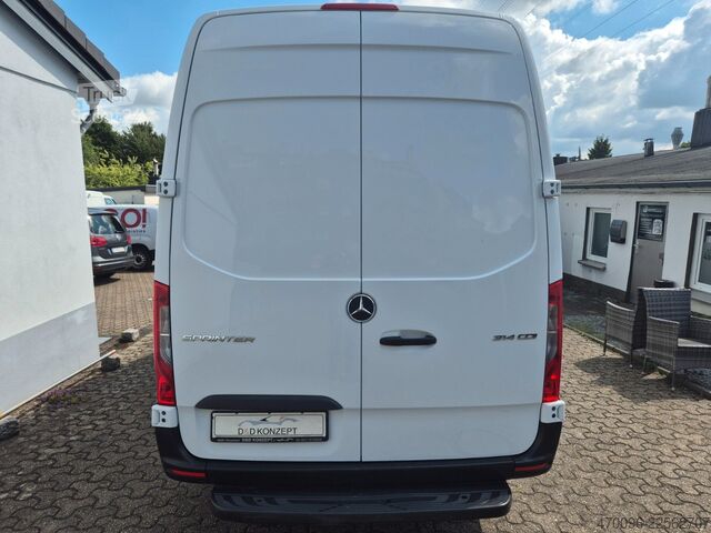 Kastenwagen hoch MERCEDES-BENZ Sprinter Kasten 314 CDI*Regale *