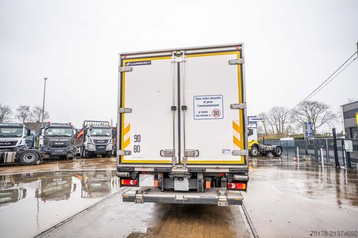 Gekoeld/bevroren transport RENAULT MIDLUM 220.16 DXI + CARRIER MULTI TEMP+DHOLLANDIA