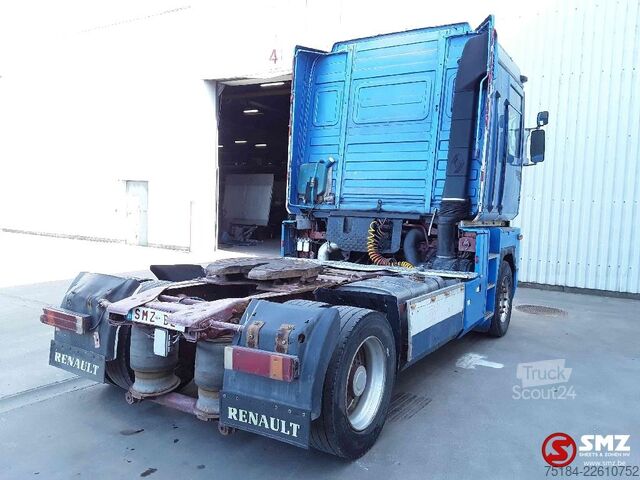 Tractor estándar Renault Magnum 430