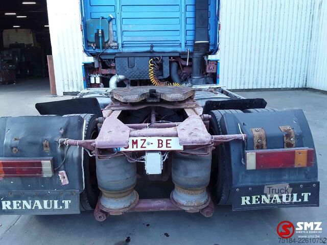 Tractor estándar Renault Magnum 430