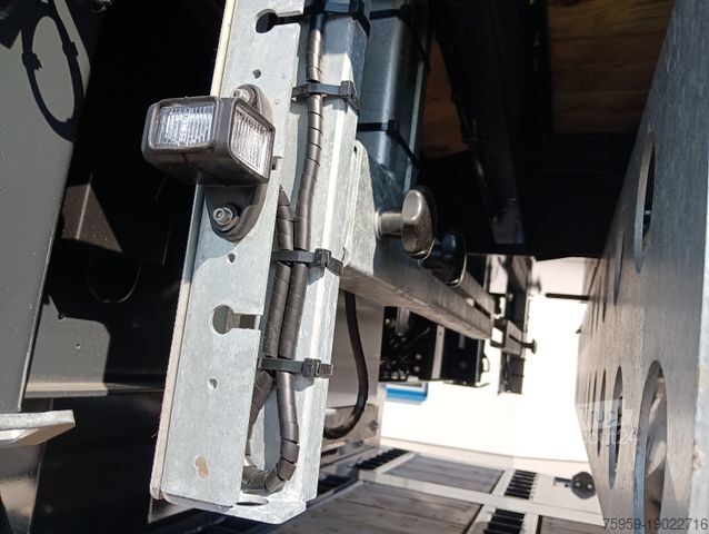 Werkplatform oplegger SCHWARZMÜLLER 3Achs Tele Rampen TwistLock40+2x20"SAF Lenk+Lift