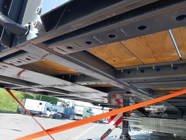 Pracovní plošinový návěs SCHWARZMÜLLER 3Achs Tele Rampen TwistLock40+2x20"SAF Lenk+Lift