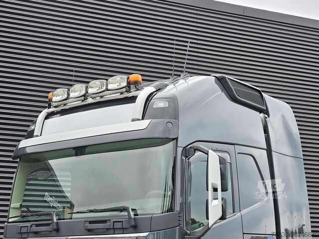 Volvo FH 540 8x4 / retarder / climatizador de estacionamiento / 90T Volvo FH 540 8x4 / RETARDER / I PARK COOL / 90T