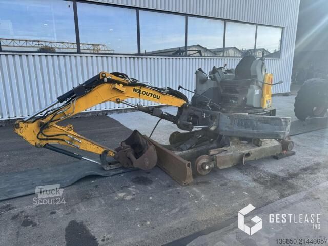 Kazıcı yükleyici Bobcat E26