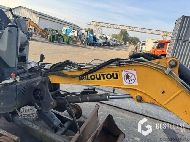 Kazıcı yükleyici Bobcat E26