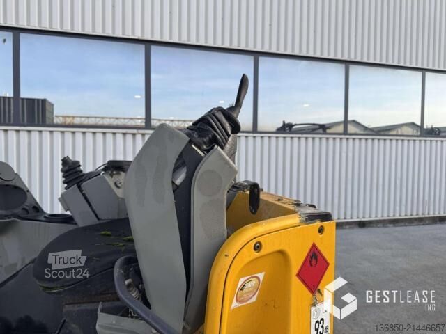 Kazıcı yükleyici Bobcat E26