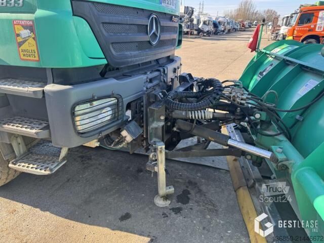 Özel amaçlı kamyon Mercedes-Benz AXOR1833