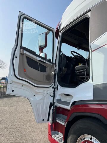 Standaard-SZM DAF XG+ 530 FT