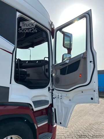 Standaard-SZM DAF XG+ 530 FT