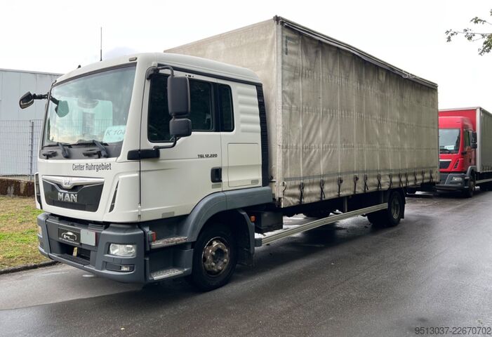Flatbed truck with tarp MAN TGL 12.220 Pritsche + Schiebeplane AHK Klima