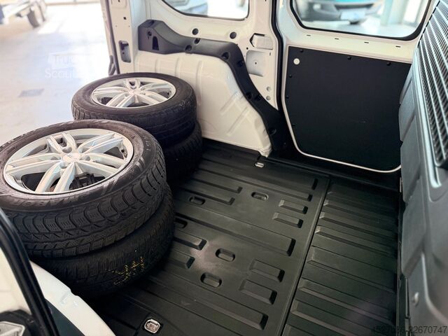 Panelinis furgonas VW Caddy Cargo Basis*VERGLAST 2X SCH.TÜR*KLIMA*TEMP