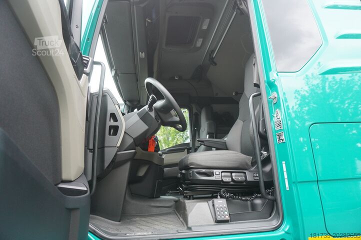 Posuvná plachta a príves MAN TGX 18.470 / 2022 / Curtainsider 19 EPAL