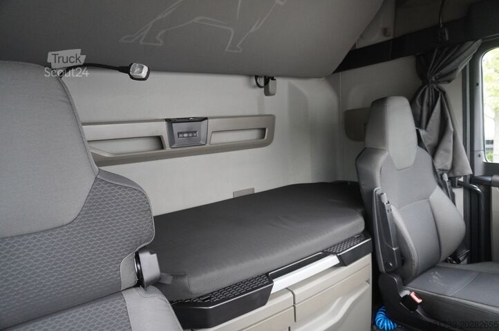 Posuvná plachta a príves MAN TGX 18.470 / 2022 / Curtainsider 19 EPAL