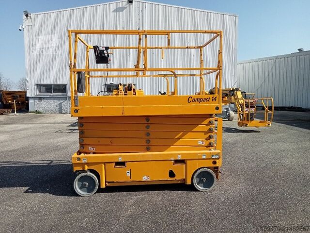 Mesa elevatória de tesoura Haulotte Compact 14