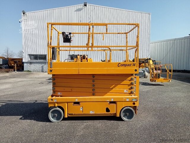 Mesa elevatória de tesoura Haulotte Compact 14