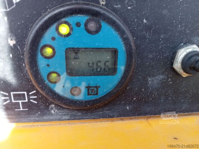 Mesa elevatória de tesoura Haulotte Compact 12