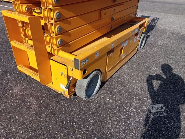 Mesa elevatória de tesoura Haulotte Compact 12