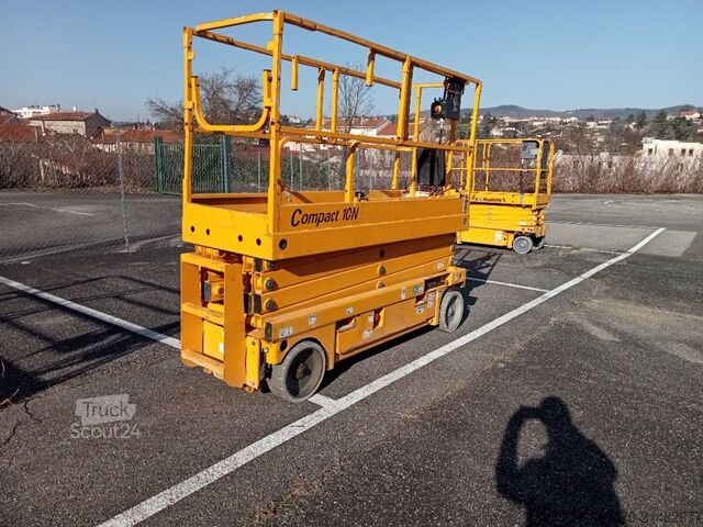 Mesa elevatória de tesoura Haulotte COMPACT 10N